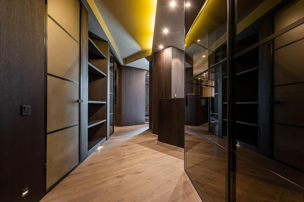 Luxury Apartment In The Superb Location คีชีเนา ภายนอก รูปภาพ